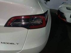 Tesla Model Y Facelift Rear-Wheel Drive - ფოტო 7