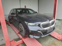 BMW 5 Series 530Li Luxury M Sport Package - ფოტო 3