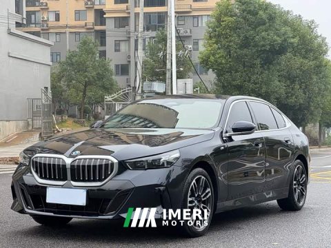 2025 BMW 5 Series 525Li M Sport Package - ავტომობილი ჩინეთიდან