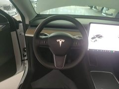 Tesla Model Y Standard Range RWD - photo 10