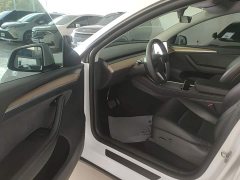 Tesla Model Y Standard Range RWD - photo 15