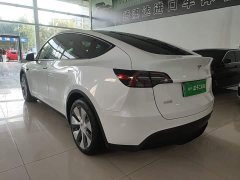 Tesla Model Y Standard Range RWD - photo 4
