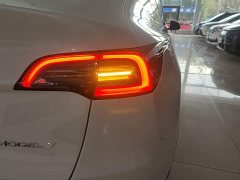 Tesla Model Y Standard Range RWD - photo 7