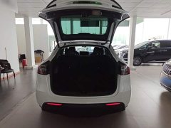 Tesla Model Y Facelift Rear-Wheel Drive - photo 18