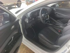 Hyundai Elantra 1.5L CVT Luxury - photo 15
