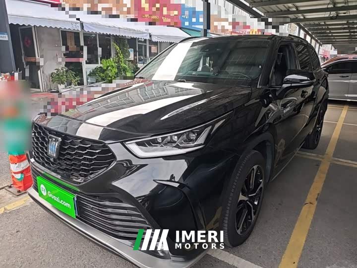 Toyota Crown Venza 2.5L HEV AWD Premium - car from China