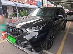 Toyota Crown Venza 2.5L HEV AWD Premium - photo 1