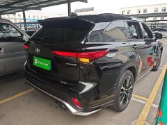 Toyota Crown Venza 2.5L HEV AWD Premium - photo 4