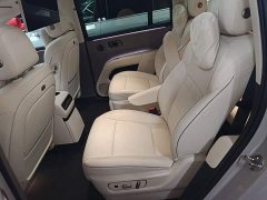 Li Auto i8 Standard Edition - ფოტო 16