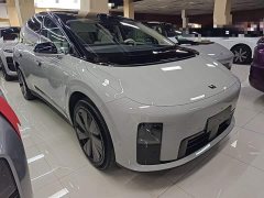 Li Auto i8 Standard Edition - ფოტო 3