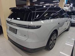 Li Auto i8 Standard Edition - ფოტო 6