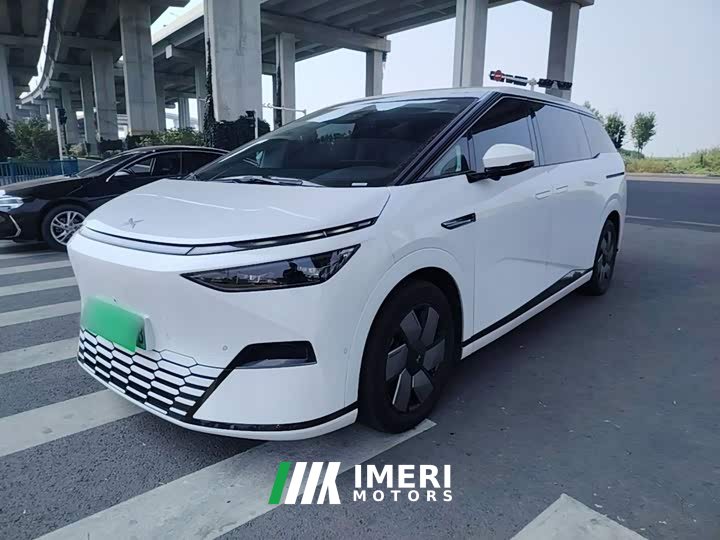 Xpeng X9 610 Long Range Pro - car from China