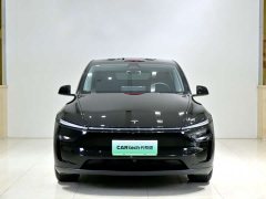 Tesla Model Y Rear-Wheel Drive - ფოტო 2