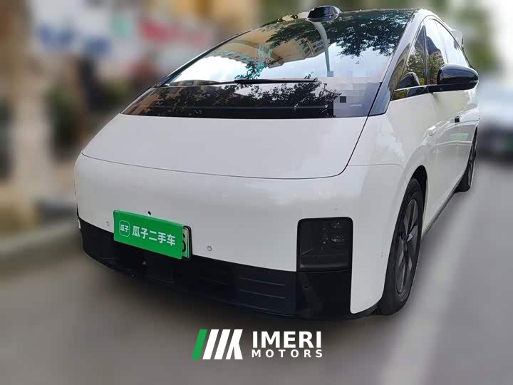 Li Auto Li Xiang MEGA Ultra - ავტომობილი ჩინეთიდან