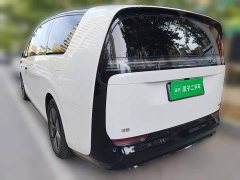 Li Auto Li Xiang MEGA Ultra - ფოტო 4