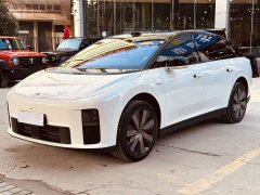 Li Auto i6 Two-Wheel Drive Standard - ფოტო 1