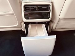 Li Auto i6 Two-Wheel Drive Standard - ფოტო 13