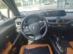 Lexus UX New Energy 300e Pure Joy Edition - ფოტო 11
