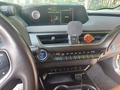Lexus UX New Energy 300e Pure Joy Edition - ფოტო 14