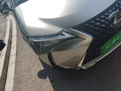 Lexus UX New Energy 300e Pure Joy Edition - ფოტო 7