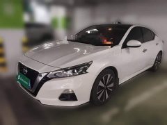 Nissan Teana 2.0L XL Comfort - ფოტო 1