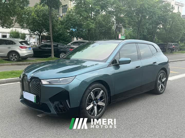 BMW iX 2023 facelift xDrive40