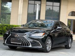 Lexus ES 200 Excellence Edition - photo 1