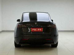 Tesla Model Y Rear-Wheel Drive - ფოტო 15