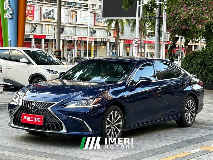 Lexus ES 200 Excellence Edition