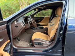 Lexus ES 200 Excellence Edition - ფოტო 2