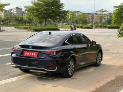 Lexus ES 200 Excellence Edition - ფოტო 7