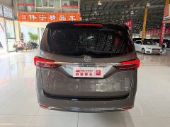 Buick GL8 Land Business Class Smart Edition - ფოტო 6