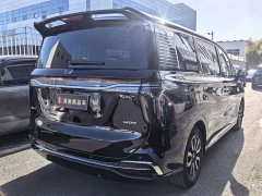 FAW Red Flag HQ9 2.0T Smart Connected Premium Edition - ფოტო 4