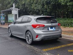 Ford Focus Hatchback EcoBoost 180 Automatic ST Line - ფოტო 5
