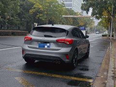 Ford Focus Hatchback EcoBoost 180 Automatic ST Line - ფოტო 7