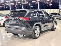 Toyota RAV4 2.0L CVT FWD Urban Edition - ფოტო 11