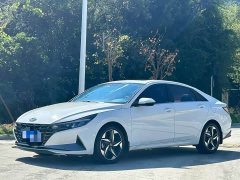 Hyundai Elantra 1.5L CVT Luxury - ფოტო 1
