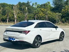 Hyundai Elantra 1.5L CVT Luxury - ფოტო 9