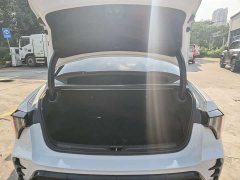Lynk & Co 03 1.5T DCT Pro - ფოტო 13