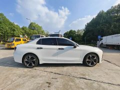 Lynk & Co 03 1.5T DCT Pro - ფოტო 14