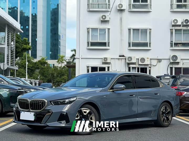 BMW i5 eDrive 35L Premium M Sport Package
