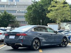 BMW i5 eDrive 35L Premium M Sport Package - ფოტო 3