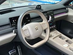 NIO ES8 100kWh Executive - ფოტო 9