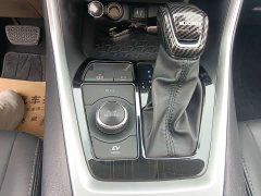 Toyota Venza Hybrid 2.5L E-CVT AWD Luxury Plus - ფოტო 12