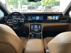 Li Auto ONE Extended Range 6-Seater - ფოტო 14