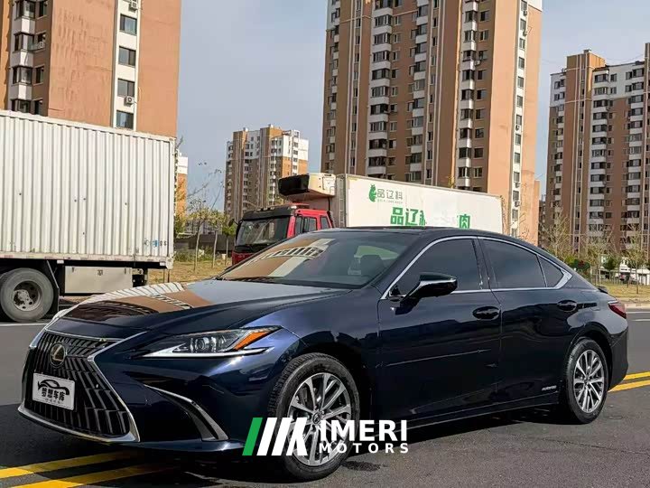 Lexus ES 300h Excellence - ავტომობილი ჩინეთიდან