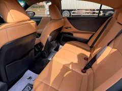 Lexus ES 300h Excellence - ფოტო 6
