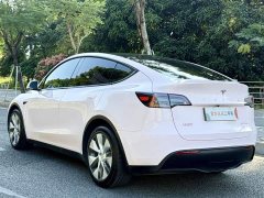 Tesla Model Y Standard Range RWD - ფოტო 7