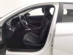 Hyundai Elantra 1.5L CVT Luxury - ფოტო 10