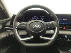 Hyundai Elantra 1.5L CVT Luxury - ფოტო 11